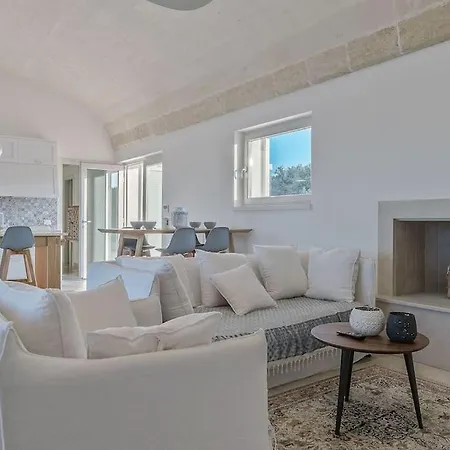 Villa Amelia By Raro Villas ヴィラ