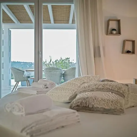 Villa Amelia By Raro Villas ヴィラ