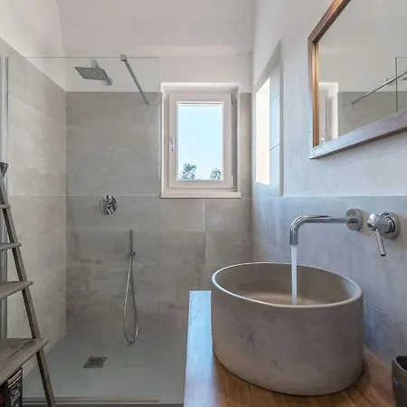 Villa Amelia By Raro