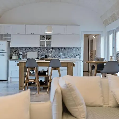 Villa Amelia by Raro Villas *