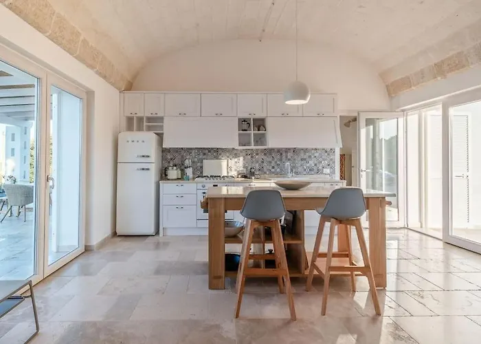 Amelia By Raro Ostuni